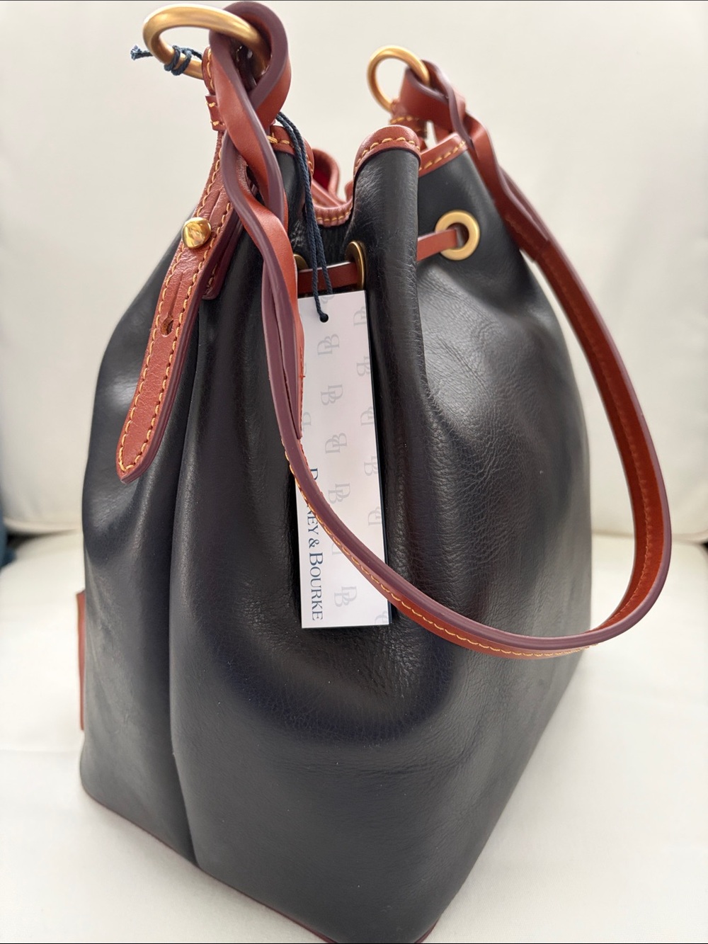 Dooney & Bourke TASHA Smooth Leather Bucket Bag with British Tan Trim NWT - Picture 3 of 11